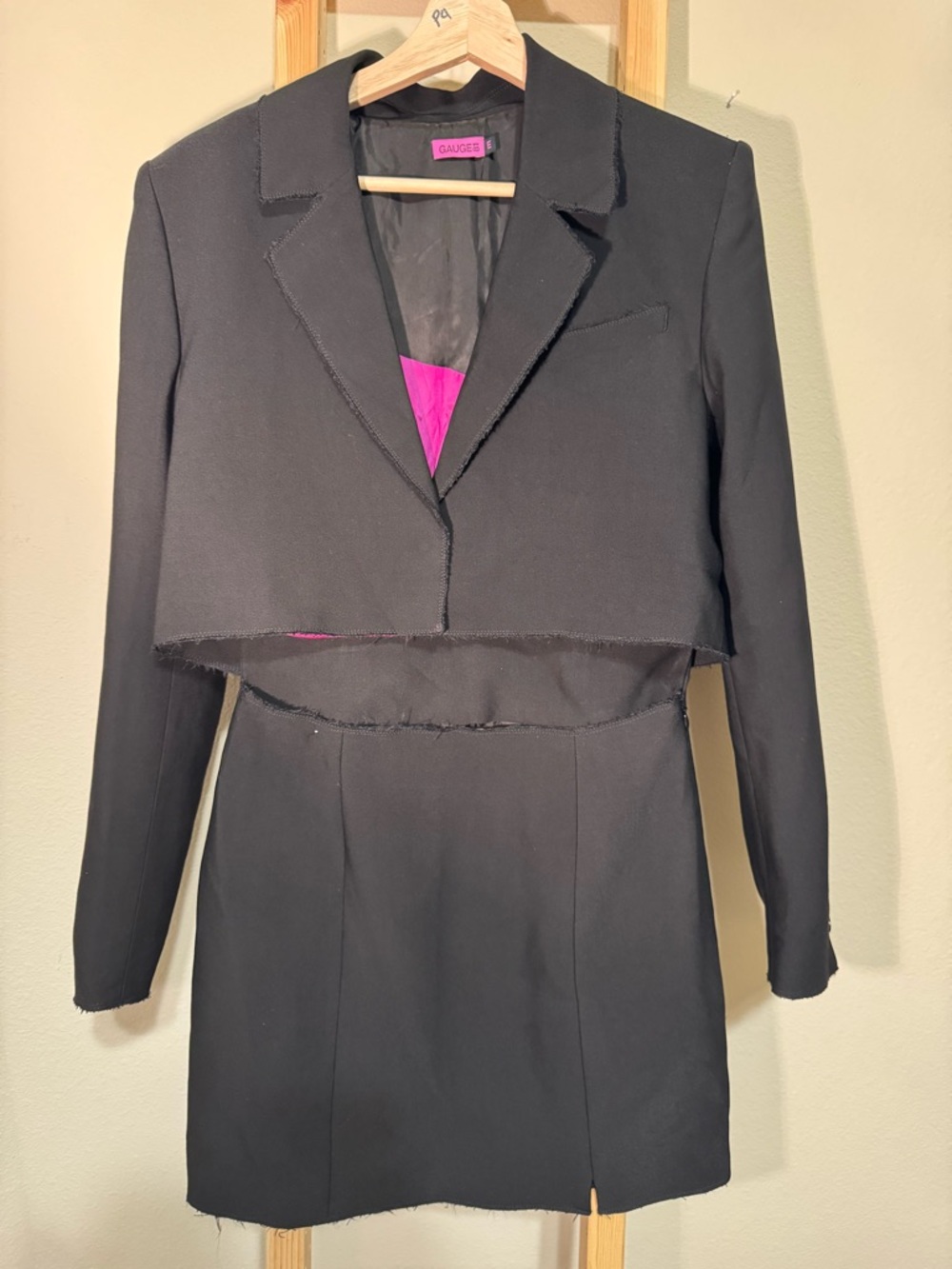 HADERA Mini Dress From The Brand GAUGE81, look like two pieces Suit. - Picture 2 of 12